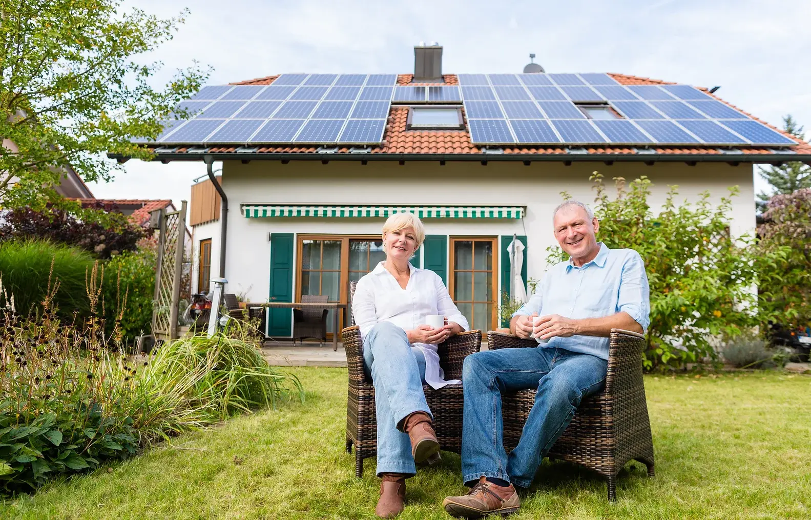 Home with solar panels in Florida